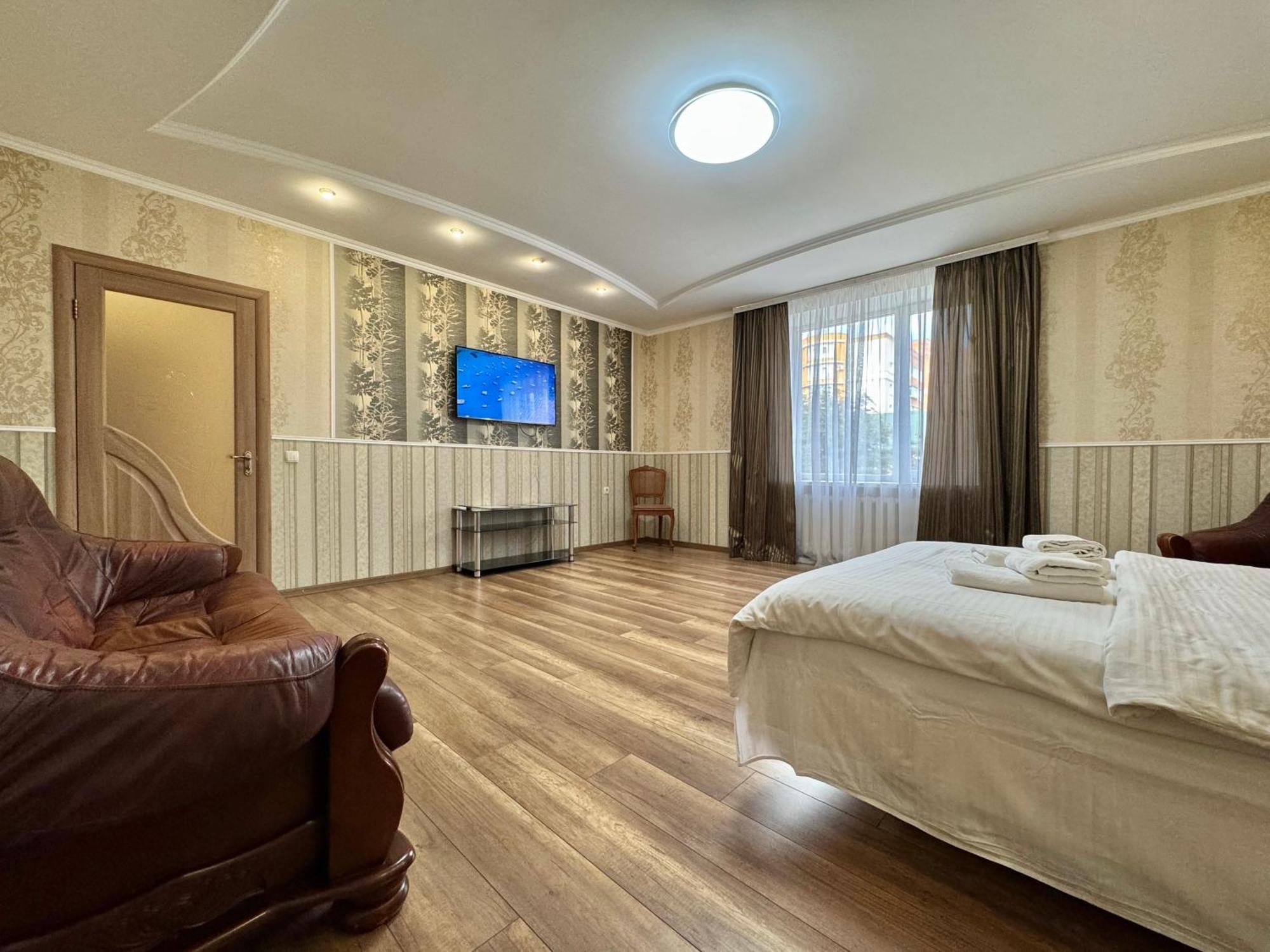 Apartpoltava 100 Квадратних Метрів Затишку В Серці Полтави, Корпусний Парк, Банківський Чек Εξωτερικό φωτογραφία